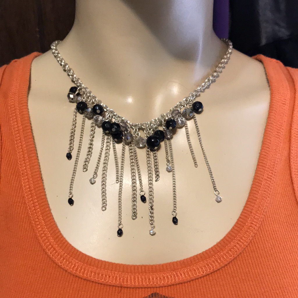 Silver Tone Necklace Silver Tone Necklace